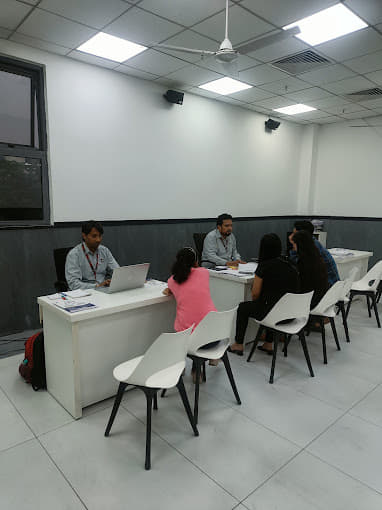 Drishti IAS Drishti IAS Noida Campus photo 1